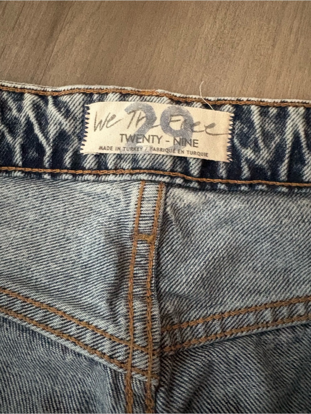 NWT Free People Washed Light Blue Distressed Boyfriend Jeans size 29 - Picture 3 of 8